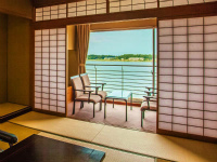 Standard Japanese-style room in Yurara-kan